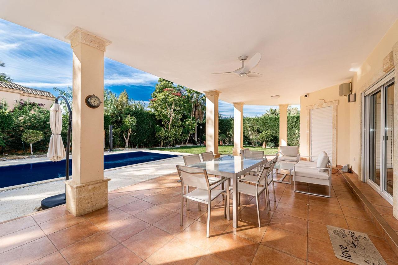 Villa Svim, Walking Distance To The Beach! マルベーリャ エクステリア 写真