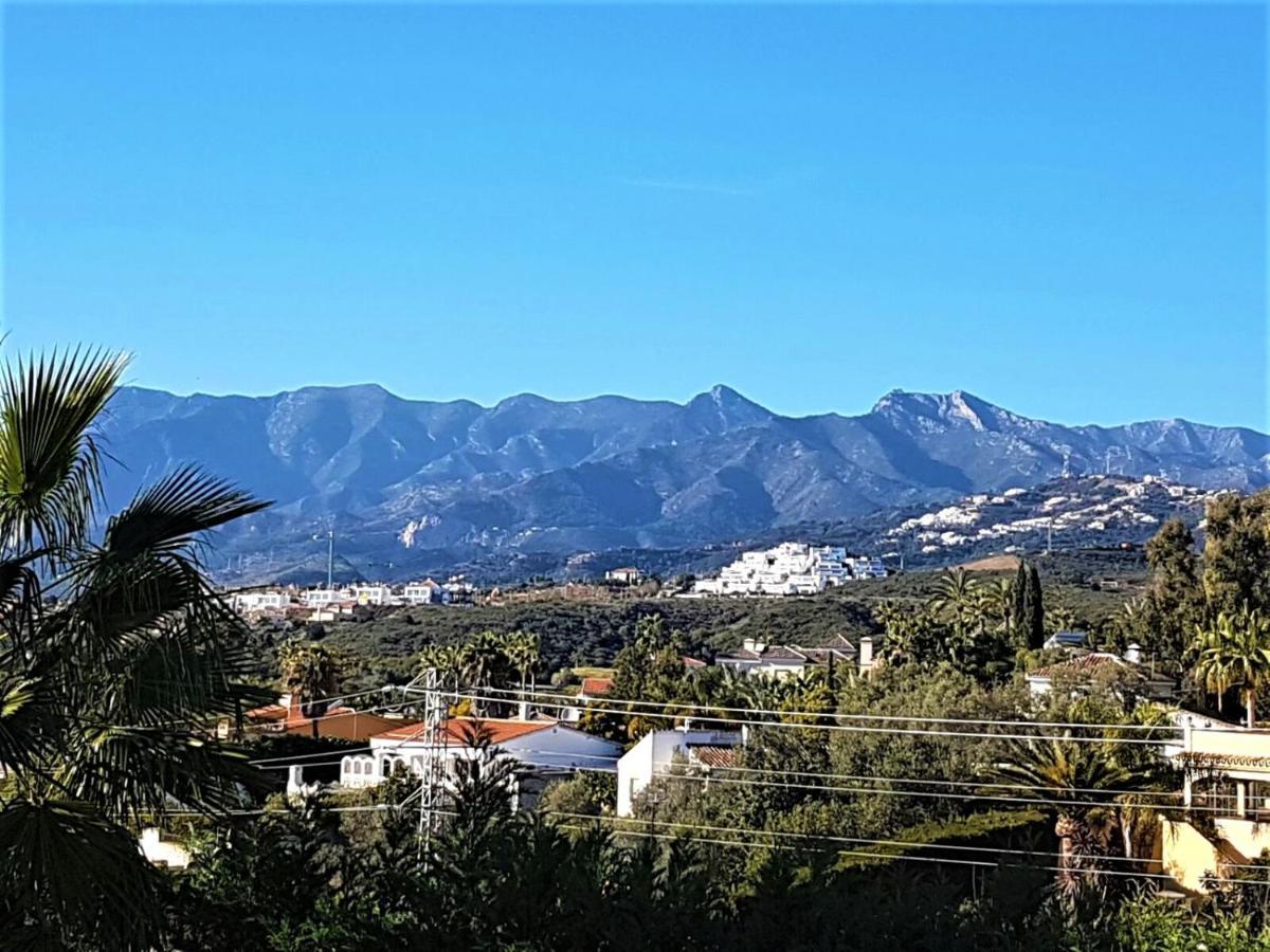 Villa Svim, Walking Distance To The Beach! マルベーリャ エクステリア 写真