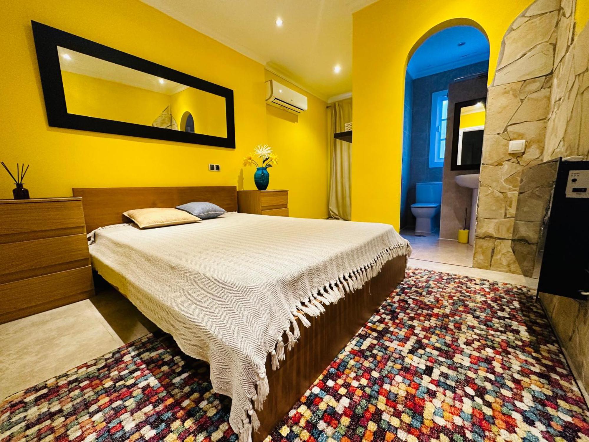 Villa Svim, Walking Distance To The Beach! マルベーリャ エクステリア 写真